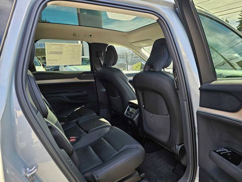 New 2025 Volvo EX90 Plus image 14