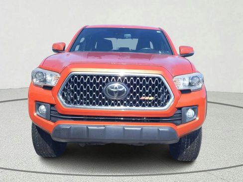 Used 2018 Toyota Tacoma TRD Off-Road w/ Technology Package image 2