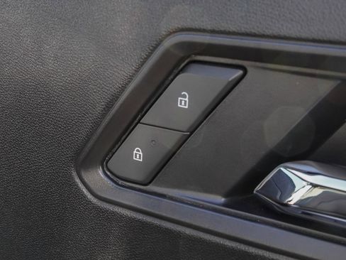 Used 2025 Chevrolet Colorado ZR2 w/ Technology Package image 26