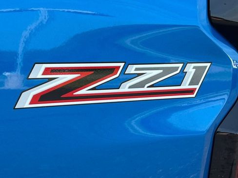 Used 2024 Chevrolet Colorado Z71 w/ Z71 Convenience Package 2 AWD/4WD image 2