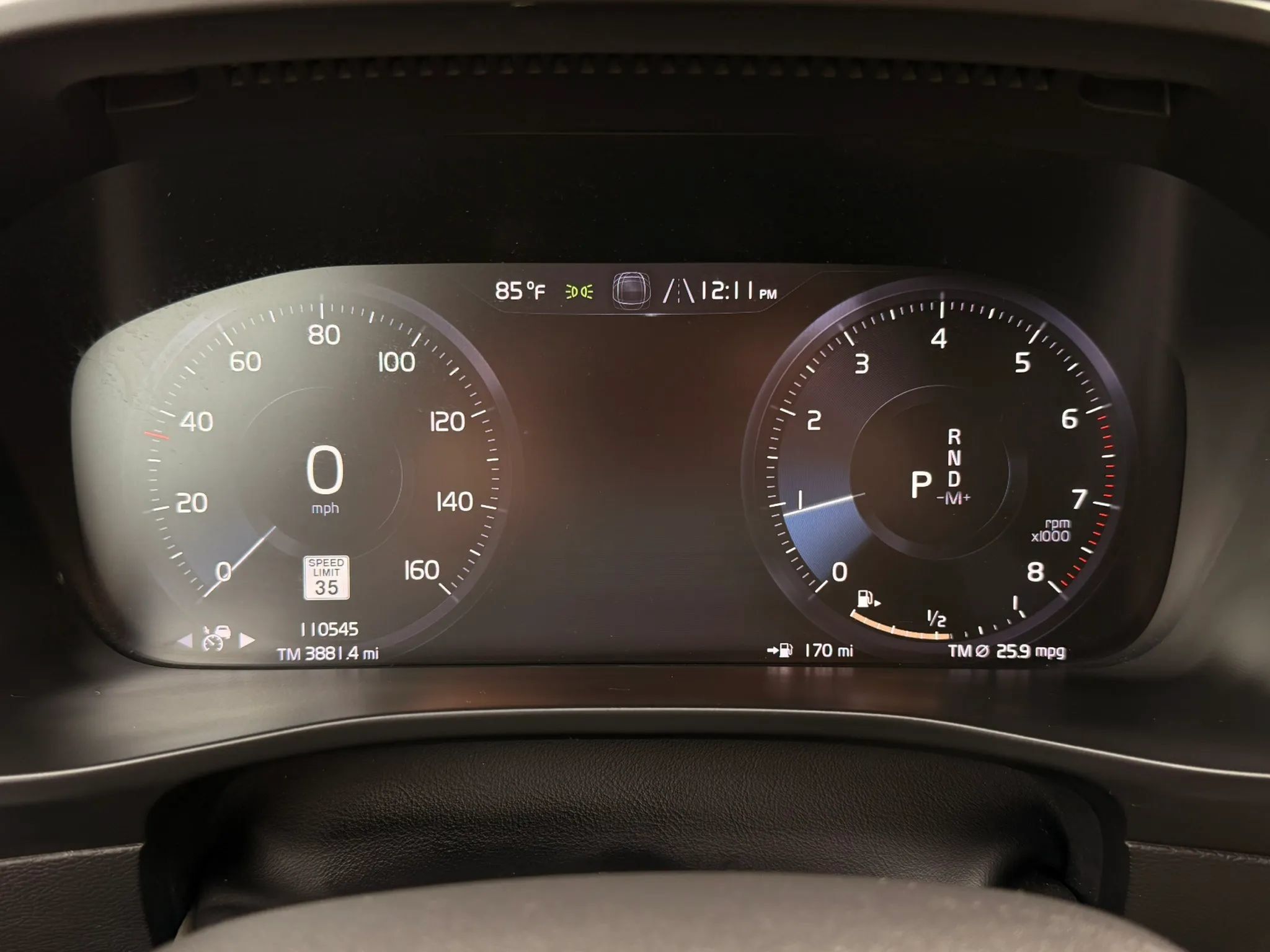 Used 2019 Volvo XC40 T4 Momentum FWD image 23