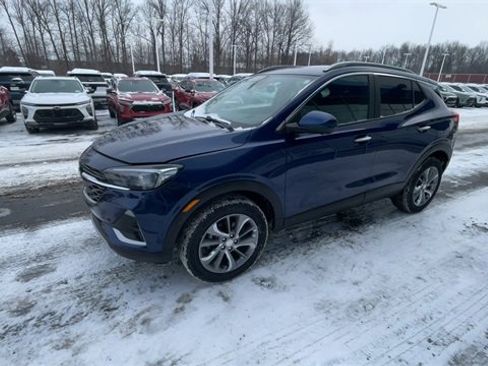 Certified 2022 Buick Encore GX Select w/ Advanced Technology Package image 4