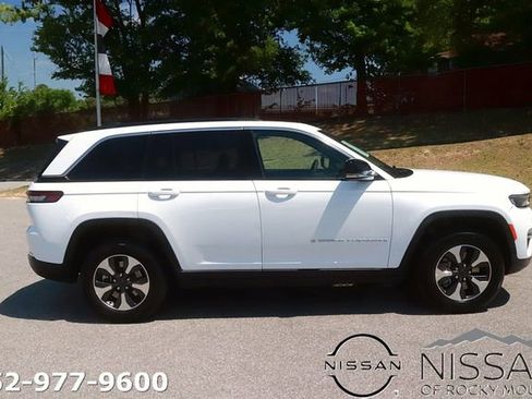 Used 2024 Jeep Grand Cherokee Limited 4xe AWD/4WD image 4