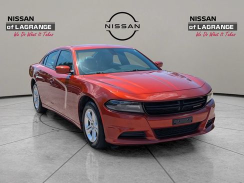 Used 2021 Dodge Charger SXT w/ Leather Interior Group RWD image 3