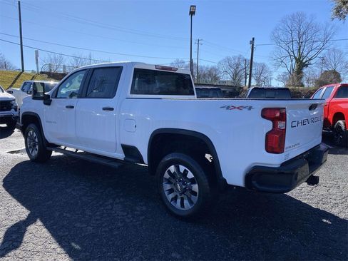 Used 2023 Chevrolet Silverado 2500 Custom w/ Custom Convenience Package image 4