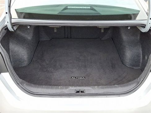 Used 2024 Nissan Altima 2.5 SV image 22
