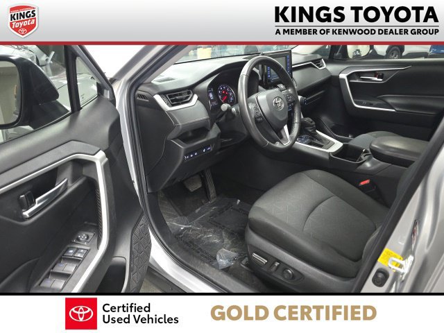 Used 2022 Toyota RAV4 XLE w/ Convenience Package FWD image 16