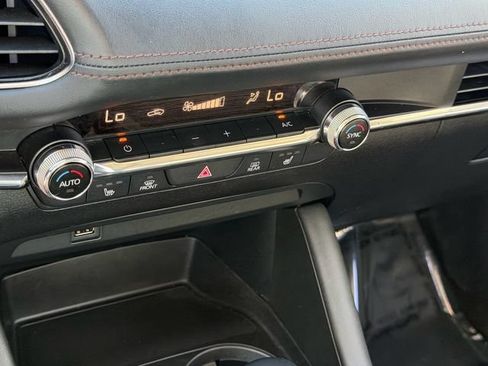 Used 2021 MAZDA MAZDA3 s FWD image 23