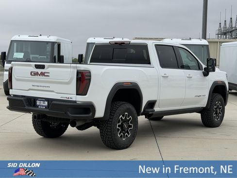 New 2026 GMC Sierra 2500 AT4X AWD/4WD image 4