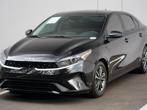 Used 2023 Kia Forte LXS w/ LXS Technology Package FWD image 39