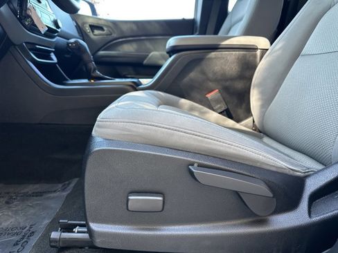 Used 2018 Chevrolet Colorado W/T w/ WT Convenience Package image 10