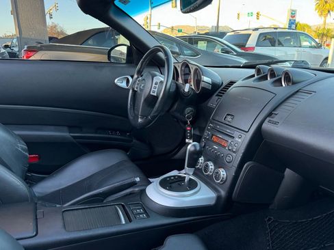 Used 2007 Nissan 350Z Touring RWD image 30