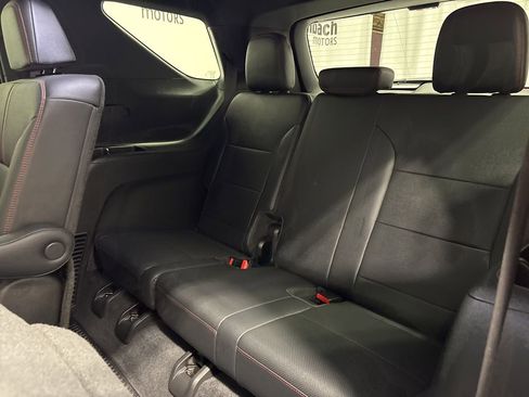 Used 2024 Chevrolet Traverse RS image 10