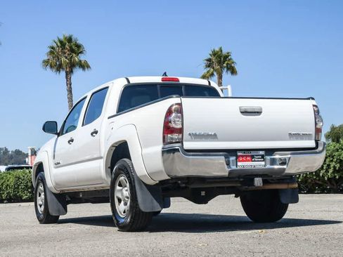 Used 2015 Toyota Tacoma PreRunner w/ SR5 Package RWD image 9