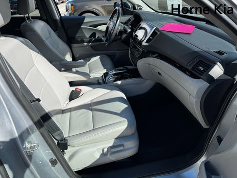 Used 2017 Honda Pilot Touring image 25