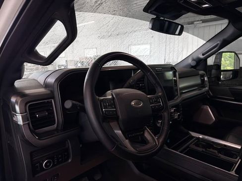 Used 2025 Ford F250 Platinum AWD/4WD image 8
