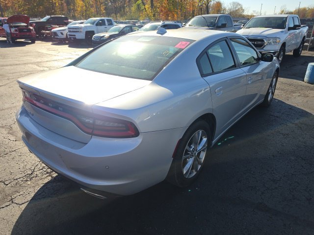 Used 2022 Dodge Charger SXT AWD/4WD image 4