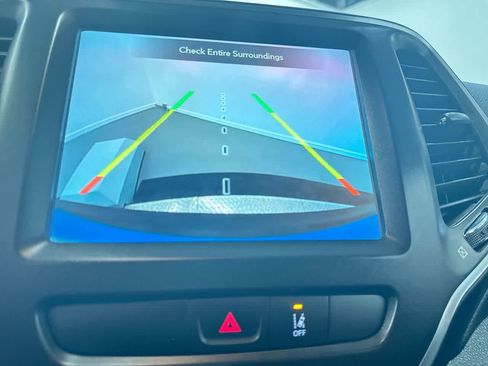 Used 2022 Jeep Cherokee Trailhawk w/ Sound & Nav Group image 28