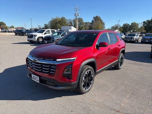 New 2026 Chevrolet Equinox LT w/ Convenience Package II image 2