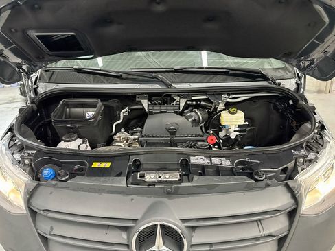 Used 2024 Mercedes-Benz Sprinter 2500 image 36