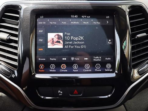 Used 2020 Jeep Cherokee Limited FWD image 47