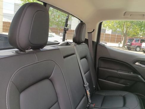 Used 2022 Chevrolet Colorado ZR2 w/ ZR2 Midnight Special Edition AWD/4WD image 7