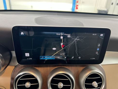 Used 2022 Mercedes-Benz GLC 300 4MATIC image 14