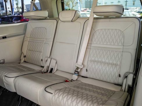 Used 2021 Lincoln Navigator L Black Label w/ Special Edition Package image 16