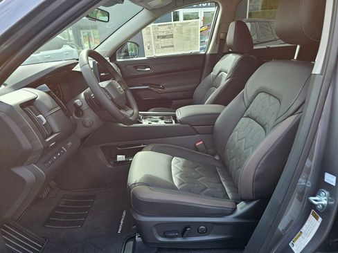 New 2026 Nissan Pathfinder Platinum w/ Accent Package AWD/4WD image 22