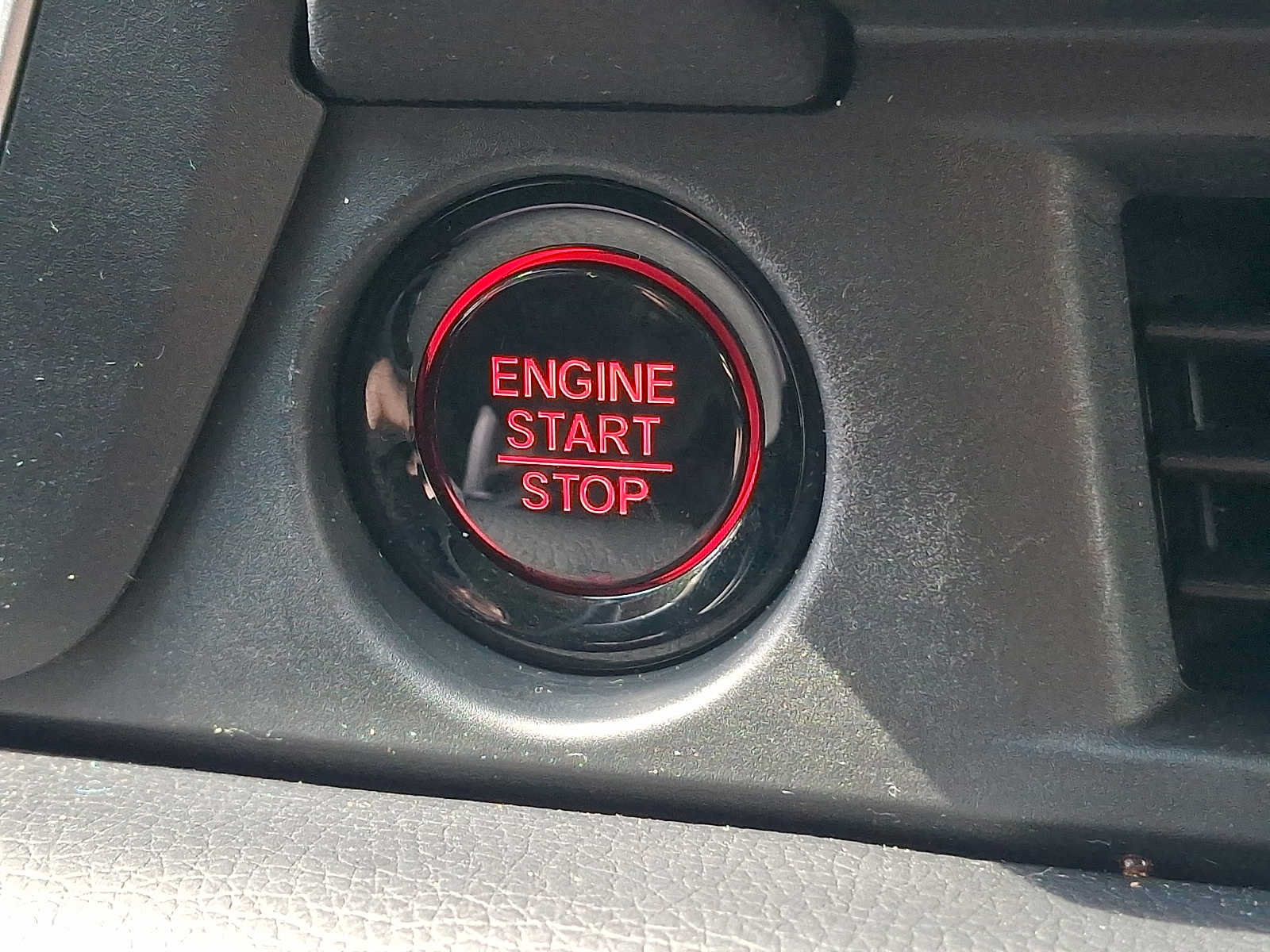 Used 2023 Honda Pilot Touring image 21