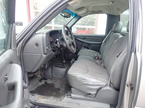 Used 2003 Chevrolet Silverado 1500 W/T image 7