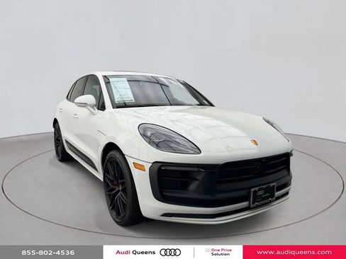 Used 2023 Porsche Macan GTS AWD/4WD image 3
