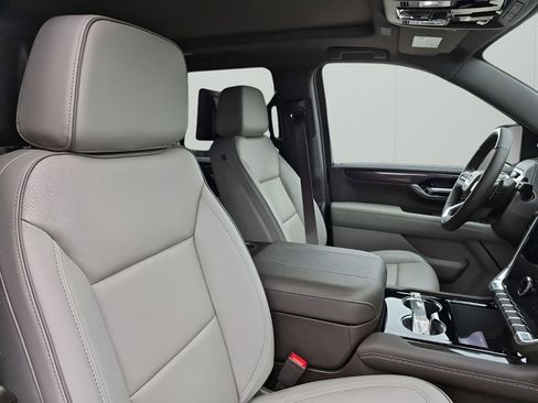 New 2026 GMC Yukon Elevation image 15