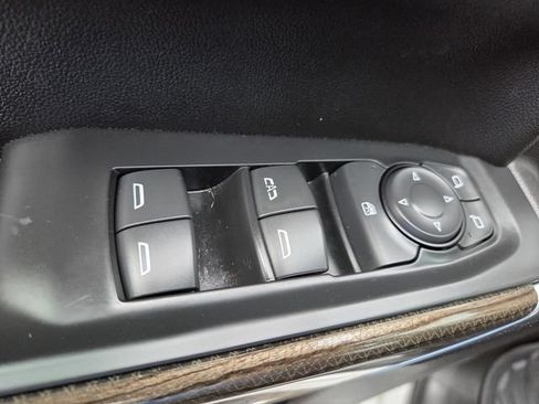 Used 2021 Chevrolet Silverado 1500 LT AWD/4WD image 24