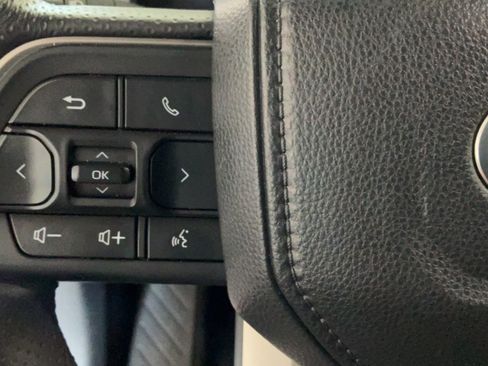 Certified 2025 Toyota 4Runner SR5 AWD/4WD image 19
