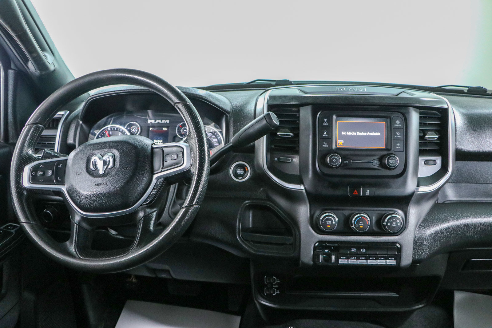 Used 2024 RAM 3500 SLT w/ Quick Order Package 2YG SLT AWD/4WD image 17