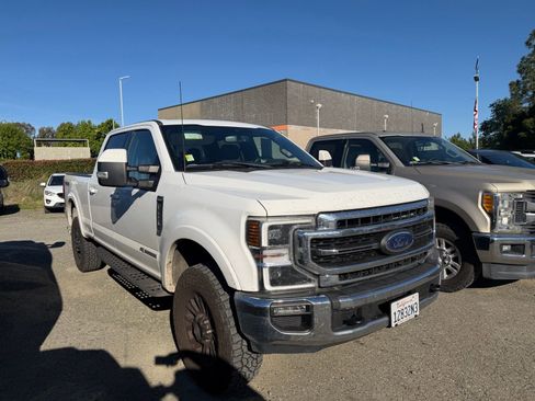 Certified 2022 Ford F250 Lariat w/ Tremor Off-Road Package AWD/4WD image 4