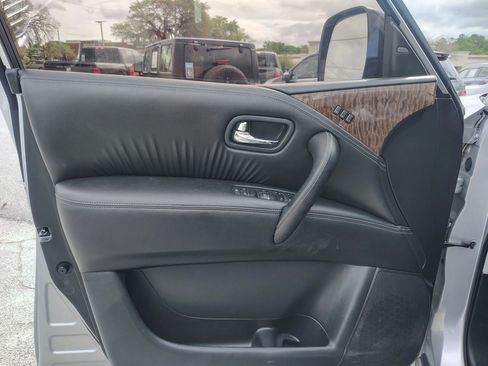 Used 2019 Nissan Armada SL w/ Premium Package image 10