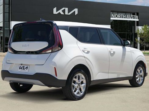 Certified 2024 Kia Soul LX w/ Option Group 015 FWD image 5