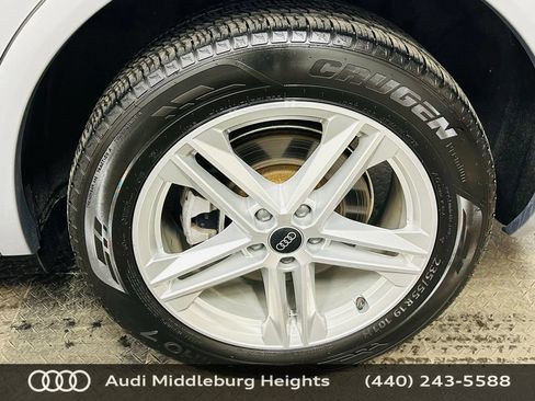 Certified 2024 Audi Q5 e Premium Plus AWD/4WD image 31