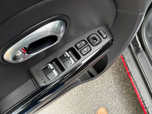 Used 2017 Kia Soul ! w/ Tech Package image 15