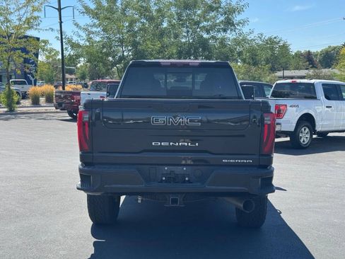 Used 2024 GMC Sierra 3500 Denali w/ Denali Reserve Package AWD/4WD image 6