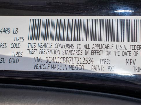 Used 2020 Jeep Compass Latitude image 34