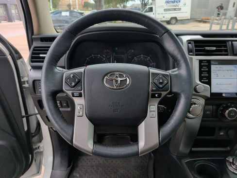 Used 2023 Toyota 4Runner SR5 Premium w/ Moonroof Package AWD/4WD image 17