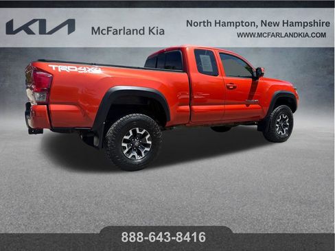 Used 2016 Toyota Tacoma TRD Off-Road w/ Premium & Technology Package AWD/4WD image 9