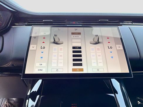 Used 2024 Land Rover Range Rover Sport Dynamic SE image 34