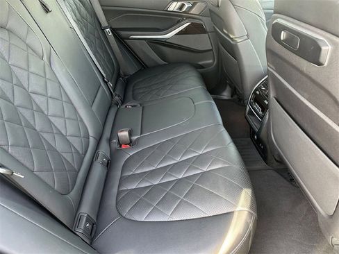 Used 2024 BMW X5 xDrive40i w/ Premium Package image 32