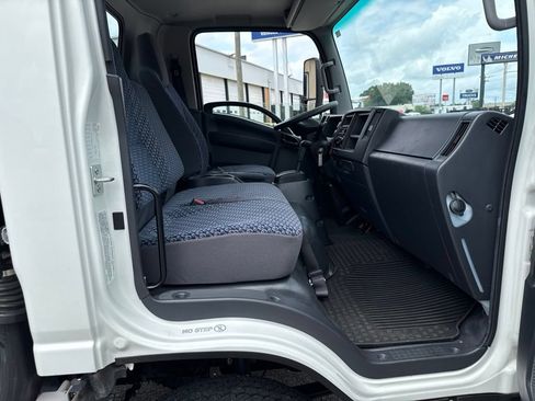Used 2024 Isuzu NPR RWD image 10