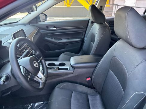 Used 2025 Nissan Altima 2.5 SV image 27