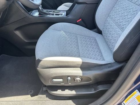 Used 2022 Chevrolet Equinox LS FWD image 20